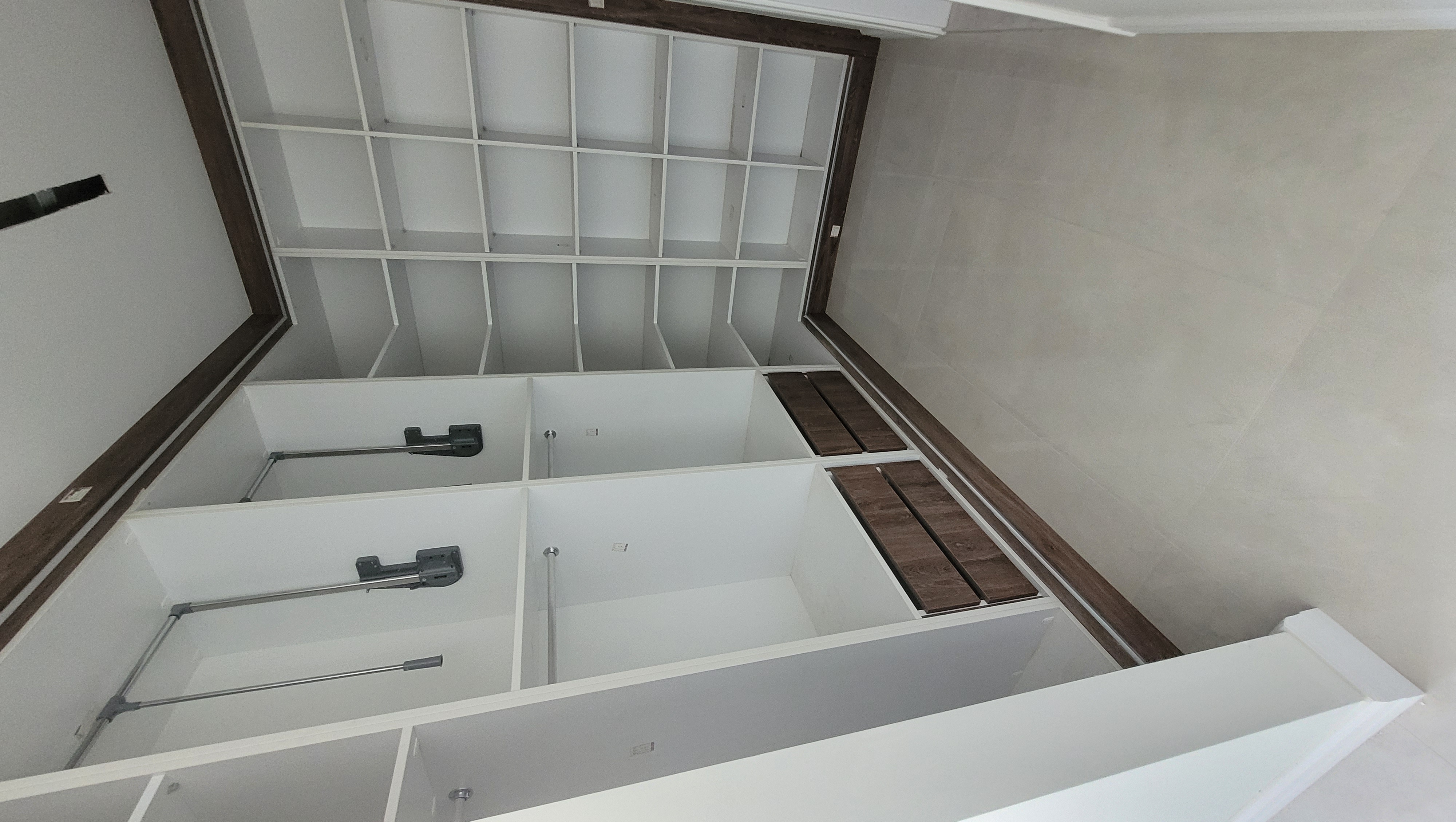 GİYİNME ODASI KAPAKSIZ